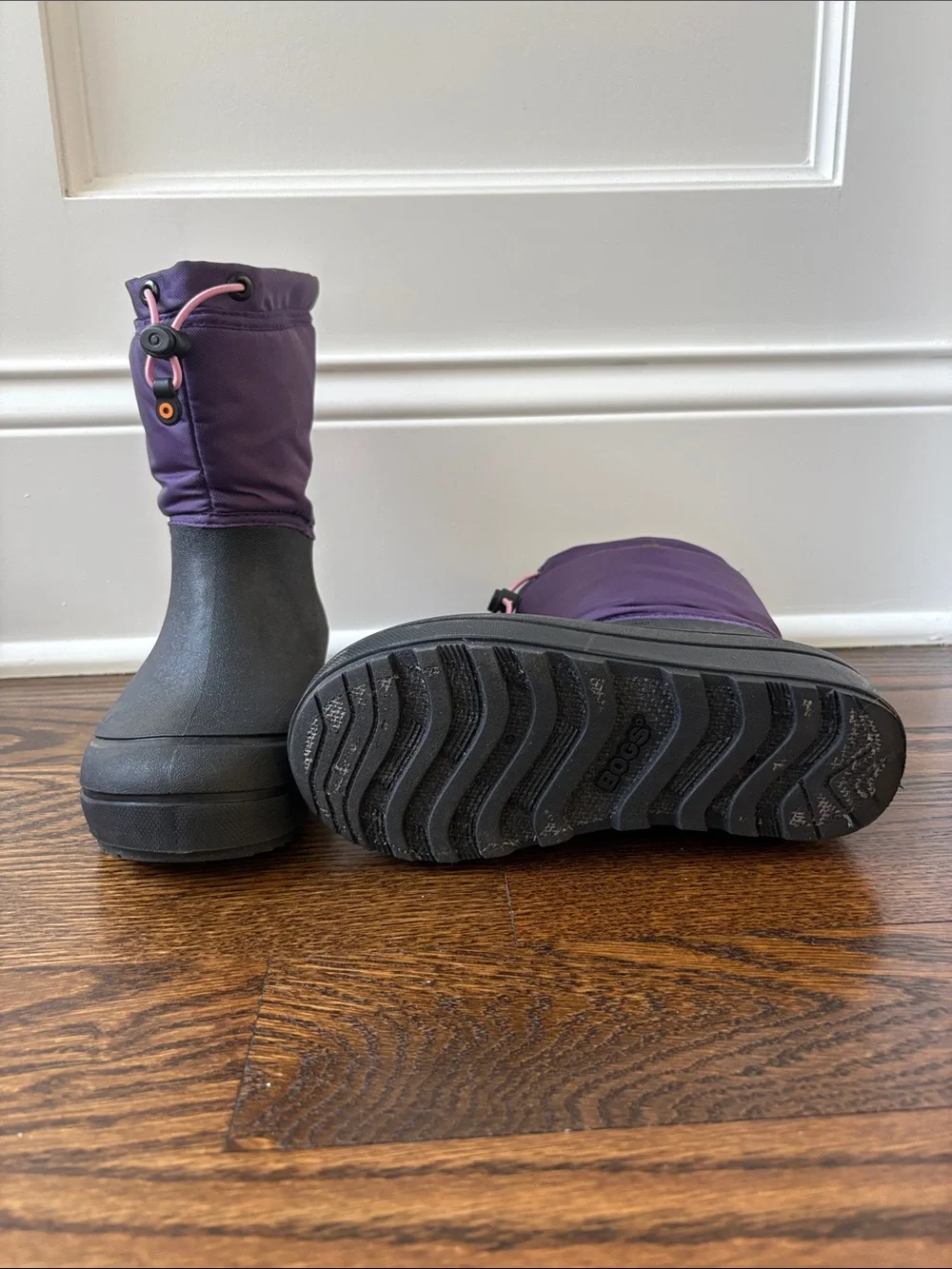 Bogs Kids Snow Shell Purple and Black Boots size 3